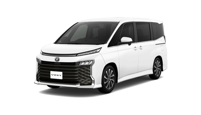 トヨタ　ヴォクシー（7人乗り）